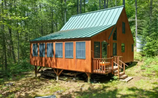 Secluded Lakefront Property – Canaan, Maine