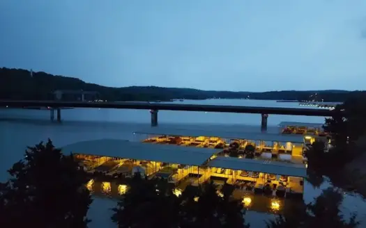 Top Floor condo in Golf community, Lake of the Ozarks- Great view