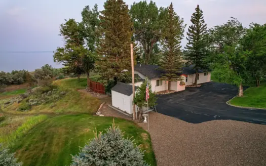 Millionaire Mile Retreat: Lake Views & Room for Every Toy
