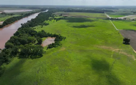Kay County River Frontage on the county line