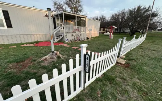 Lake Brownwood Texas Area Home in Thunderbird Bay with Shop Space