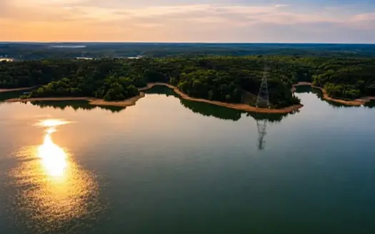 Beaver Creek Escape – Kerr Lake Living at Its Best