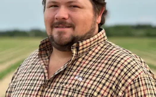 agent profile picture for Dalton Thaggard on waterfront properties website