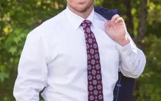 agent profile picture for Tuffer Howell on waterfront properties website