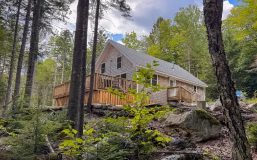 Off-Grid Lakefront Cottage – Wesley, Maine